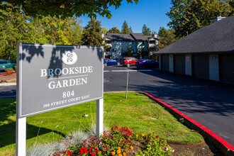 Brookside Garden Apartments in Tacoma, WA - Foto de edificio - Building Photo