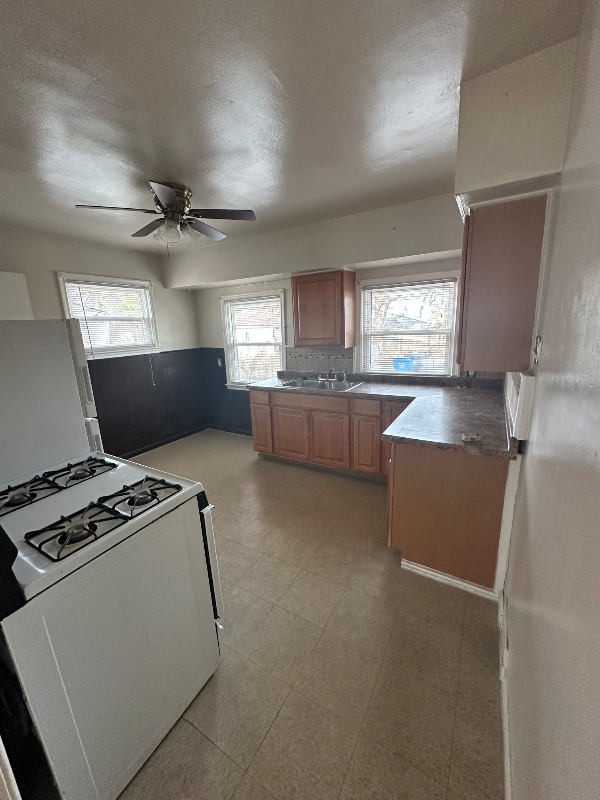 property at 795 Sunningdale Dr