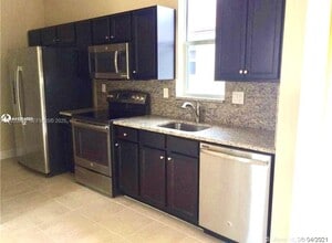 17146 SW 93rd St in Miami, FL - Building Photo - Building Photo