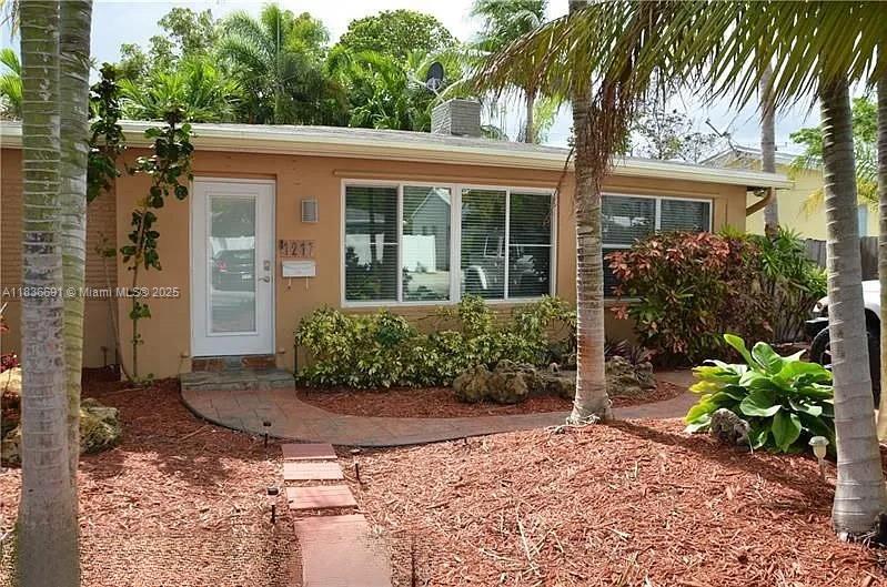 1217 NE 16th Ave-Unit -2 in Fort Lauderdale, FL - Building Photo