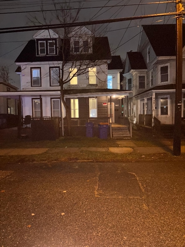 property at 407 E Vine St