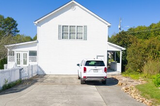 5901 Barbados Ln in Knoxville, TN - Building Photo - Building Photo