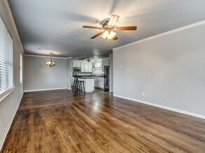 10201 Sunnymeade Pl in The Village, OK - Building Photo - Building Photo