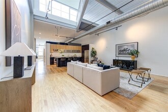 1312 Live Oak St in Houston, TX - Building Photo - Building Photo