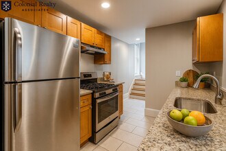 328 St Paul St in Brookline, MA - Building Photo - Building Photo