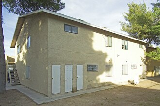 Sierra Oeste in Las Vegas, NV - Building Photo - Building Photo