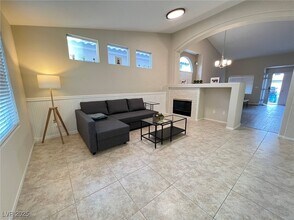 8109 Greenbush Dr in Las Vegas, NV - Building Photo - Building Photo