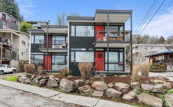 3521 S Leschi Pl in Seattle, WA - Building Photo - Primary Photo