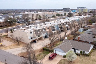 4330 NW 63rd St in Oklahoma City, OK - Foto de edificio - Building Photo