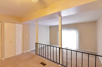 Carriage House Apartments in Englewood, OH - Foto de edificio - Building Photo