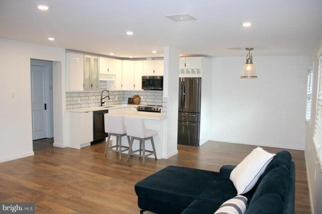 1311 Yardley Commons in Yardley, PA - Building Photo - Building Photo