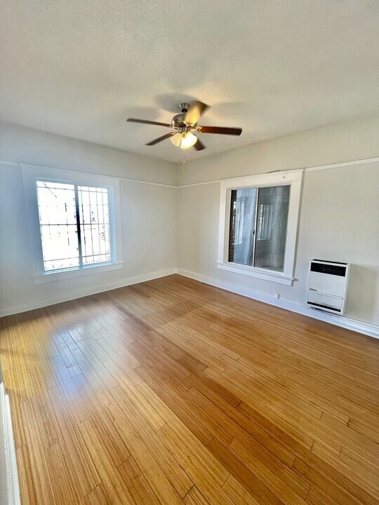 1325 S Hope St in Los Angeles, CA - Foto de edificio