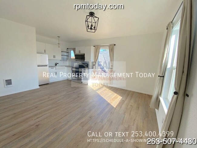 948 S Sheridan Ave in Tacoma, WA - Building Photo - Building Photo