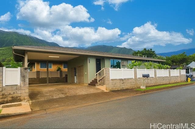 property at 47-563-563 Laniwela Way