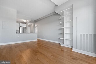 800 4th St SW in Washington, DC - Building Photo - Building Photo