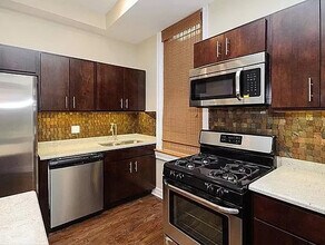 2155 W Potomac Ave in Chicago, IL - Building Photo - Building Photo