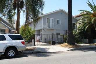 917 S Catalina St in Los Angeles, CA - Building Photo - Building Photo