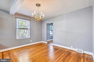 8214 West End Dr in Riviera Beach, MD - Building Photo