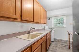 306 Banff Cir in St. Louis, MO - Building Photo - Building Photo