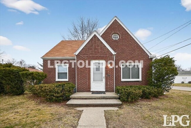 property at 667 Caswell Ave