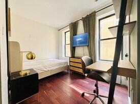 Furnished room/NOT APARTMENT in Brooklyn, NY - Building Photo