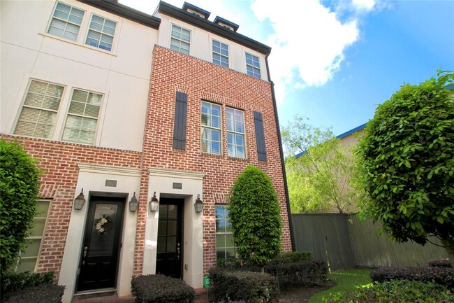 property at 2045 Fannin St