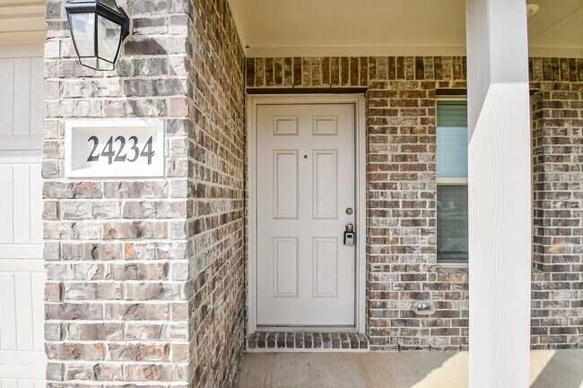 24234 High Country Dr in Hockley, TX - Building Photo - Building Photo