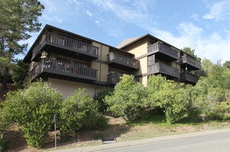 Parkside in San Anselmo, CA - Foto de edificio - Building Photo