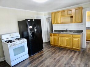 280 Park Ave in Torrington, CT - Building Photo - Building Photo