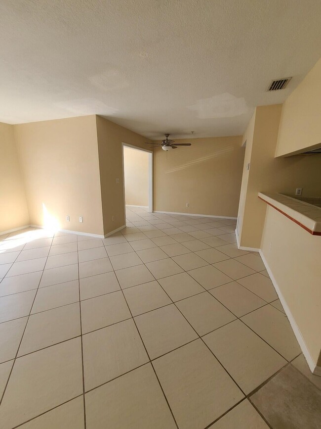 2305 N Congress Ave, Unit 25 in Boynton Beach, FL - Building Photo - Building Photo