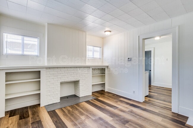 property at 1204-1206 N Jefferson Ave