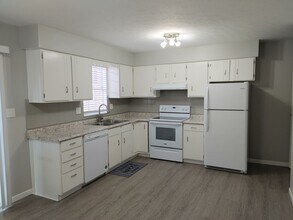 35 Campbell Dr in Parkersburg, WV - Building Photo - Building Photo