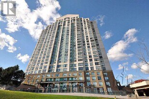 101 Subway Crescent in Toronto, ON - Building Photo