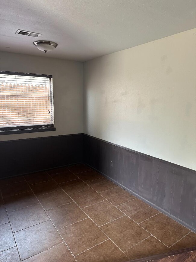 property at 616 N Elkhart Ave