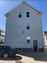 22 Lawrence St in Pawtucket, RI - Building Photo - Building Photo