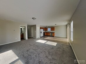 571 Reed Ct in Greenfield, IN - Building Photo - Building Photo