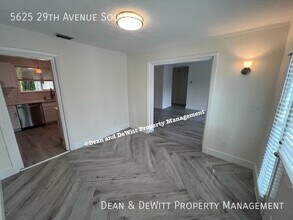 5625 29th Ave S in Gulfport, FL - Building Photo - Building Photo