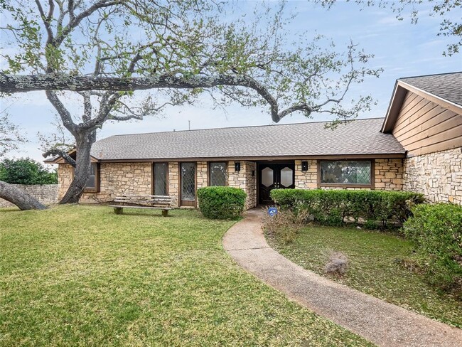 4505 Deepwoods Dr in Austin, TX - Building Photo - Building Photo