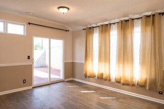 398 SW 12th St in Ontario, OR - Building Photo - Building Photo