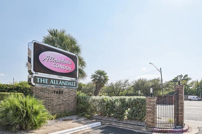 property at 7685 Northcross Dr