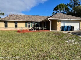 363 Emerson Dr NW in Palm Bay, FL - Building Photo