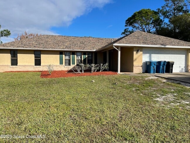 property at 363 Emerson Dr NW