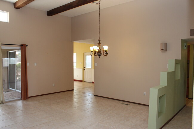 2750 La Silla Dorada in Santa Fe, NM - Building Photo - Building Photo