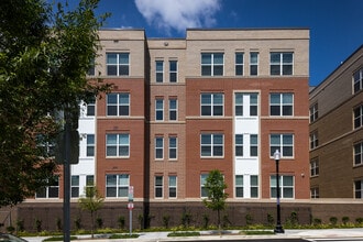 The Robeson at Spring Flats in Washington, DC - Foto de edificio - Building Photo