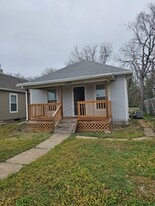 1106 Park St in Salina, KS - Building Photo