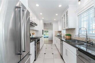 1141 Tennyson St in Manhattan Beach, CA - Building Photo - Building Photo