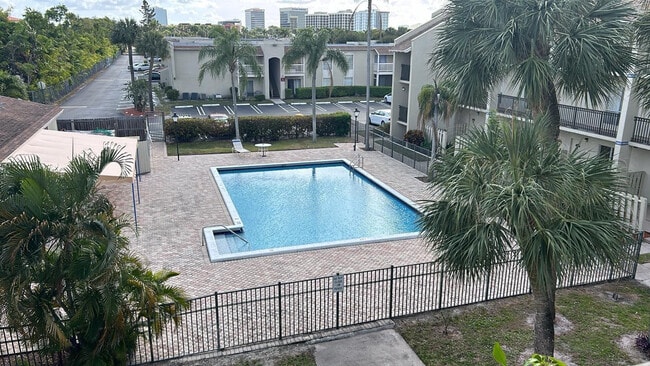 1500 N Congress Ave