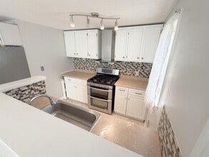 76 Ode Way in Manchester, NH - Building Photo - Building Photo