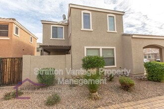 2554 E Megan St in Gilbert, AZ - Building Photo - Building Photo