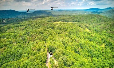 3568-3570 Old Mountain Rd in Sevierville, TN - Building Photo - Building Photo